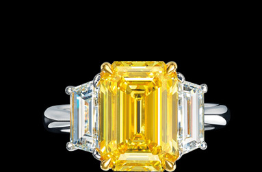 Emerald cut, yellow diamond